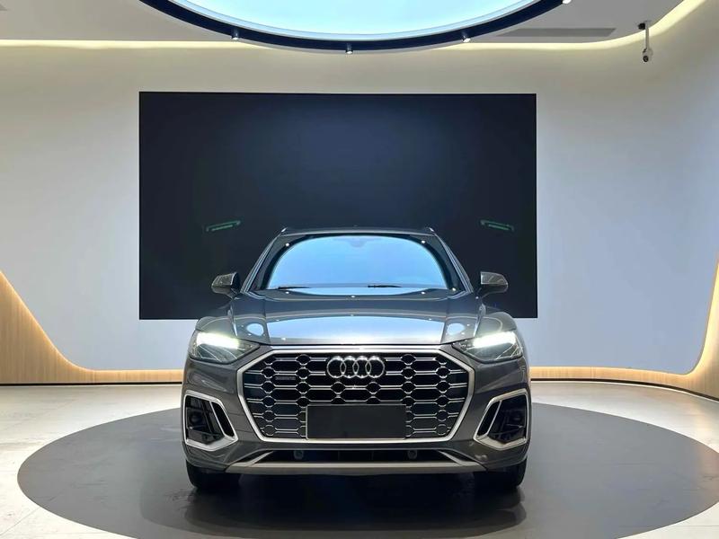 Audi Q5L, 2022 — фото 2 из 10