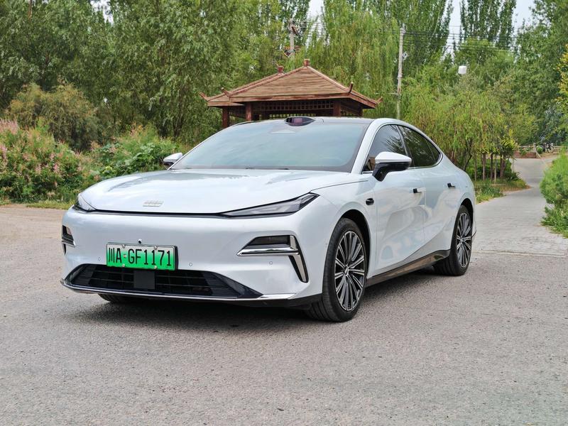 Geely Galaxy Starshine 8 EM-i, 2025 — купить в Калуге под ключ
