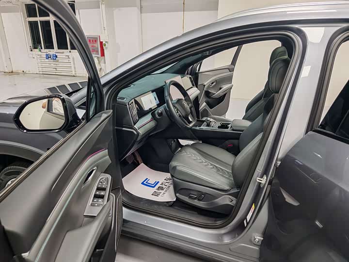 BYD Song L DM-i Hybrid, 2025 — фото 9 из 9