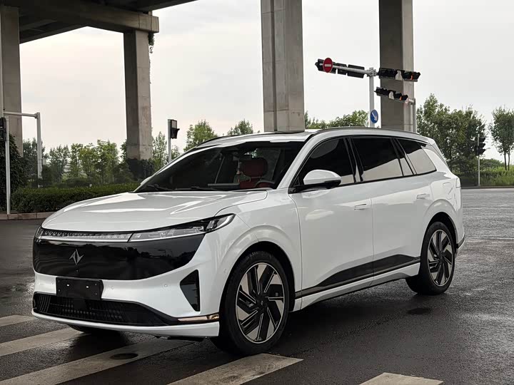 Dongfeng Yipai eπ 008, 2024 — фото 2 из 9