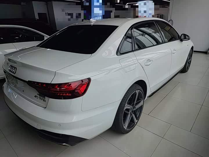 Audi A4L, 2023 — фото 7 из 9