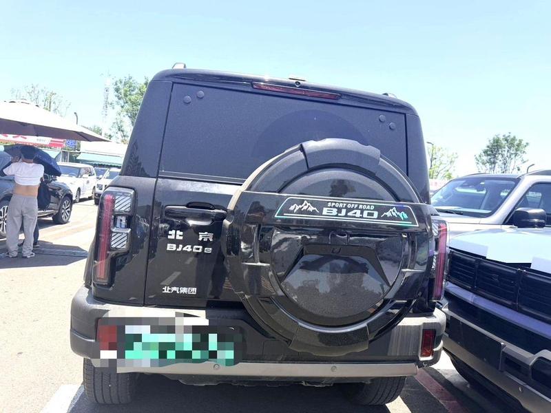 BAIC Beijing BJ40 Hybrid, 2025 — фото 4 из 8