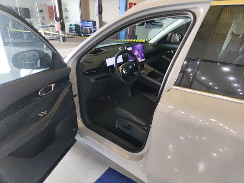 Geely Galaxy E5, 2024 — фото 8 из 10