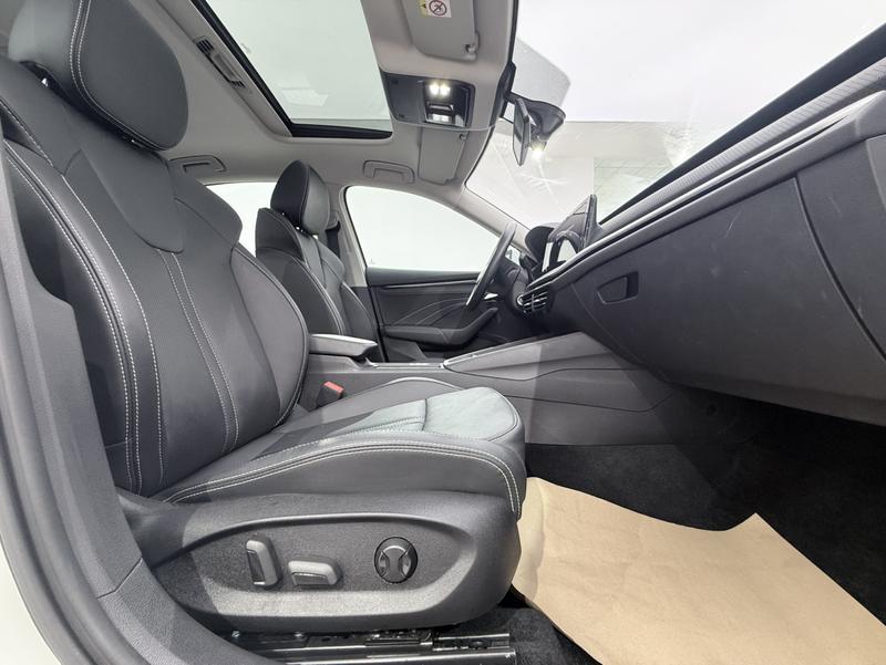 Skoda Octavia Pro, 2023 — фото 11 из 12