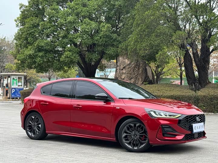 Ford Focus, 2022 — фото 3 из 9