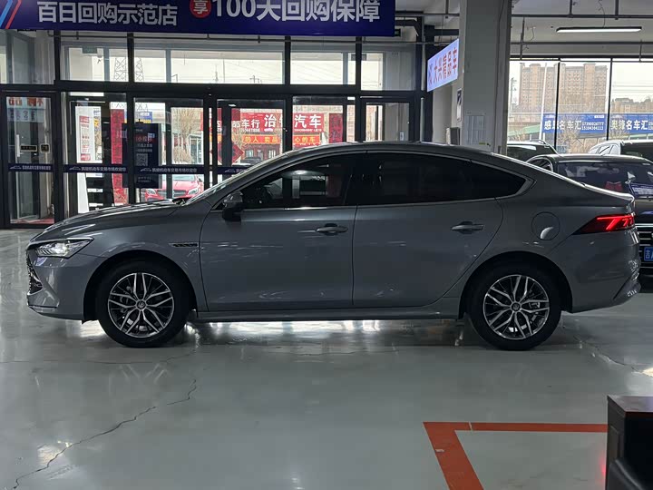 BYD Qin Plus, 2023 — фото 4 из 10