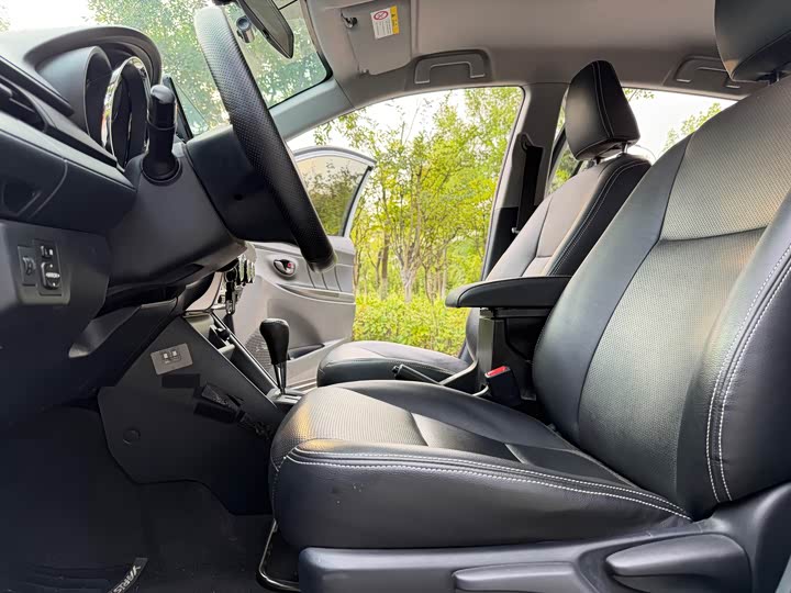 Toyota Yaris L Hatchback, 2022 — фото 7 из 9