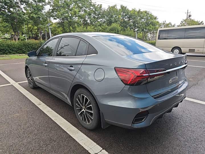 Roewe i5, 2021 — фото 5 из 9