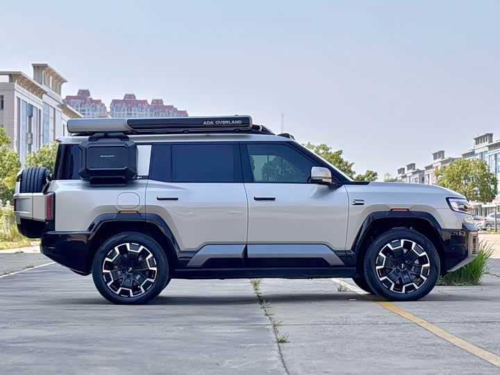 BYD FangChengBao Leopard 8, 2025 — фото 8 из 9
