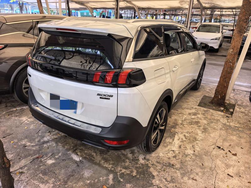 Peugeot 5008, 2022 — фото 5 из 12