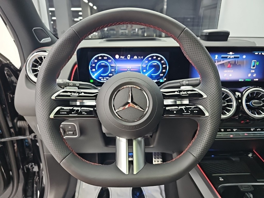 Mercedes-Benz EQB, 2025 — фото 9 из 12