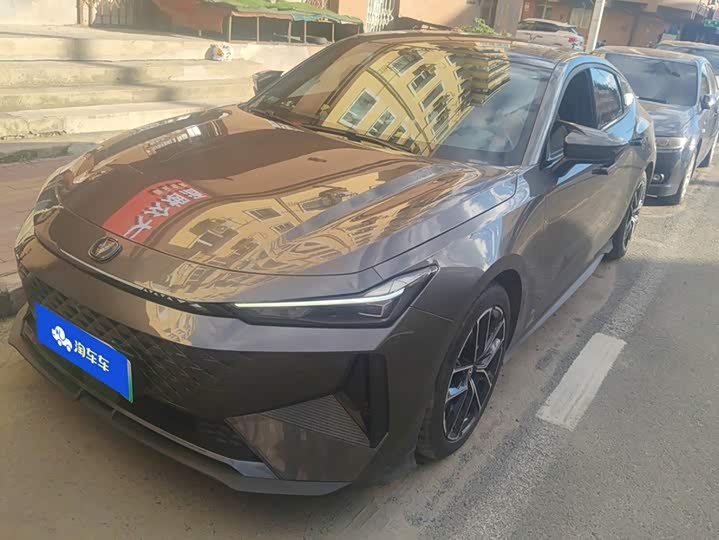 Changan UNI-V Hybrid, 2024 — купить в Санкт-Петербурге под ключ