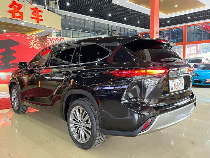 Toyota Highlander, 2022 — фото 5 из 9