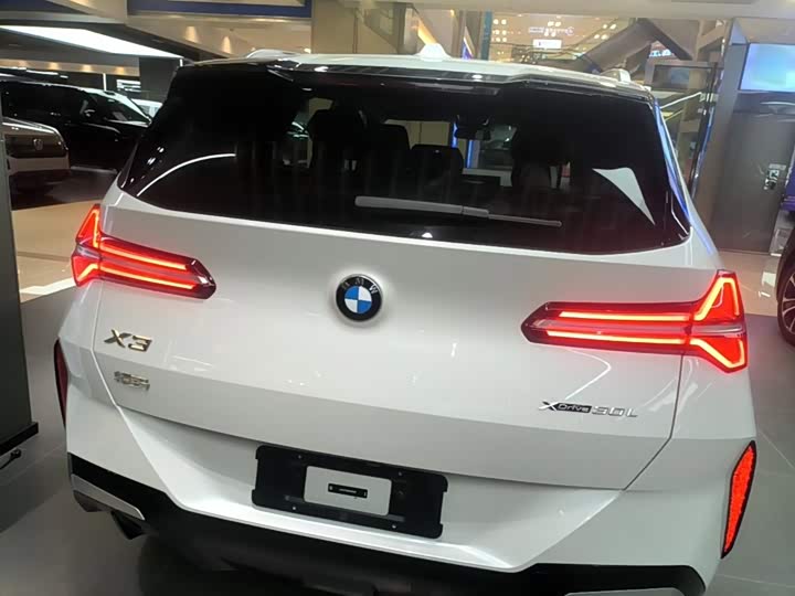 BMW X3, 2025 — фото 6 из 9