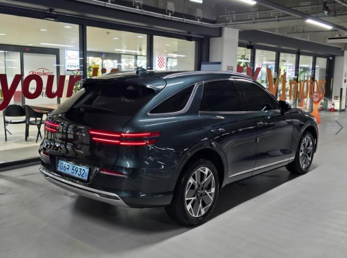 Genesis GV70, 2022 — фото 4 из 12