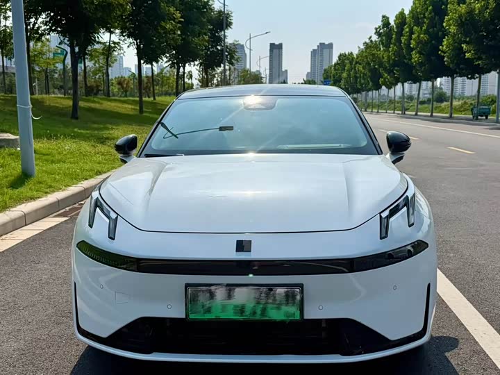 Lynk & Co 07 EM-P Hybrid, 2024 — фото 2 из 9