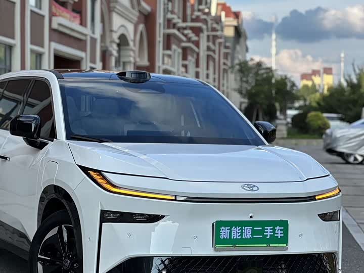 Toyota bZ3X, 2025 — фото 6 из 9