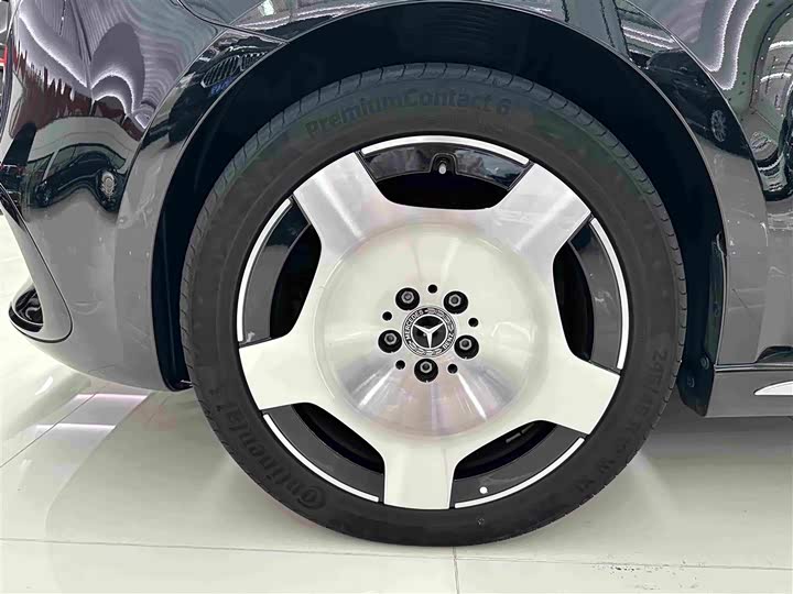Mercedes-Benz V-Class, 2024 — фото 4 из 9