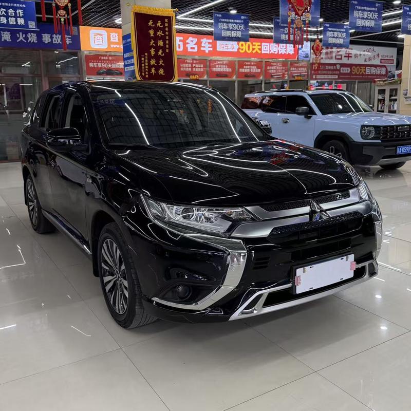 Mitsubishi Outlander, 2021 — фото 3 из 12
