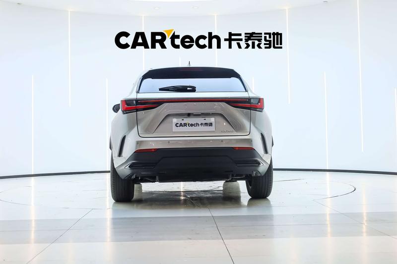 Lexus NX, 2022 — фото 6 из 12