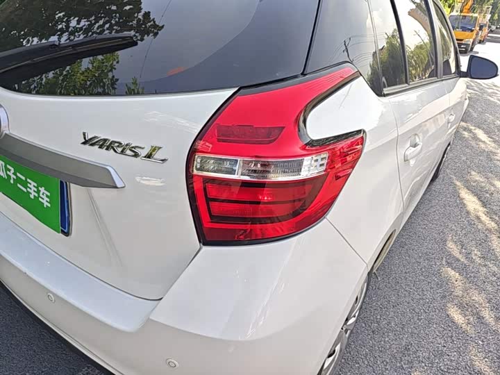 Toyota Yaris L Hatchback, 2022 — фото 8 из 9