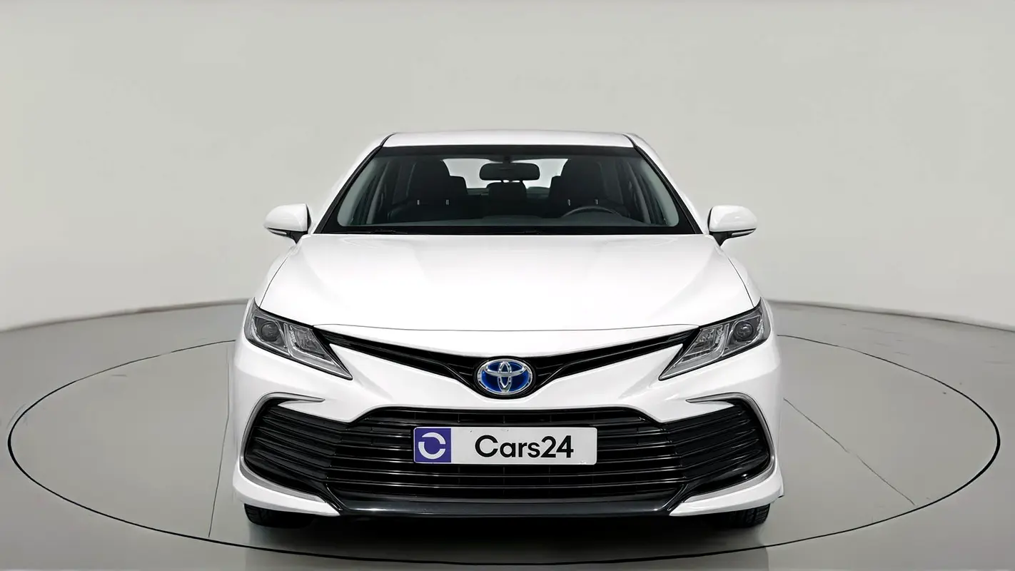 Toyota Camry, 2024 — фото 2 из 10
