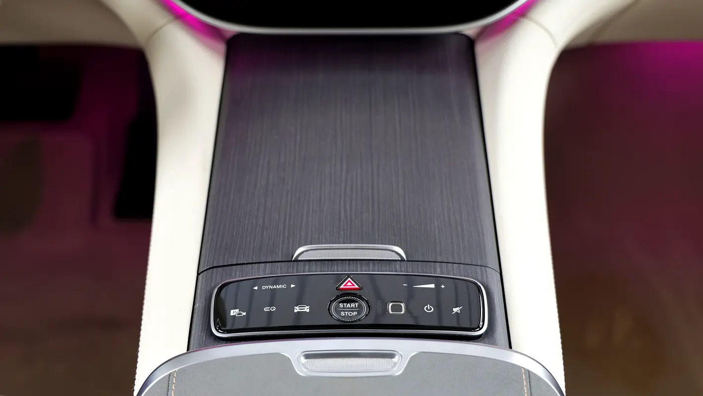 Mercedes-Benz EQS, 2025 — фото 8 из 10