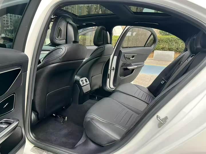 Mercedes-Benz C-Class, 2025 — фото 6 из 9