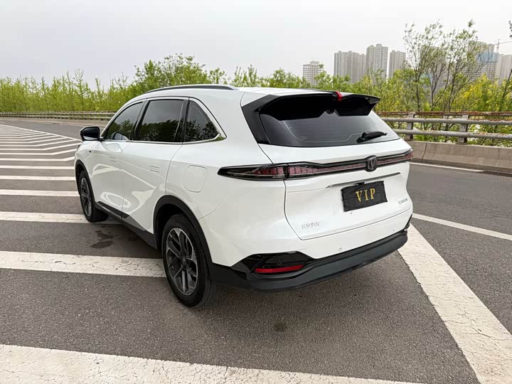 Changan CS75 Plus, 2025 — фото 7 из 9