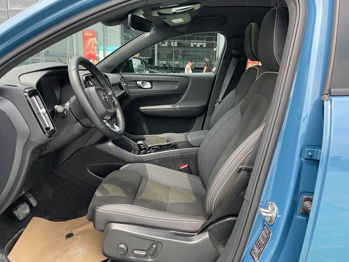 Volvo C40, 2023 — фото 4 из 9
