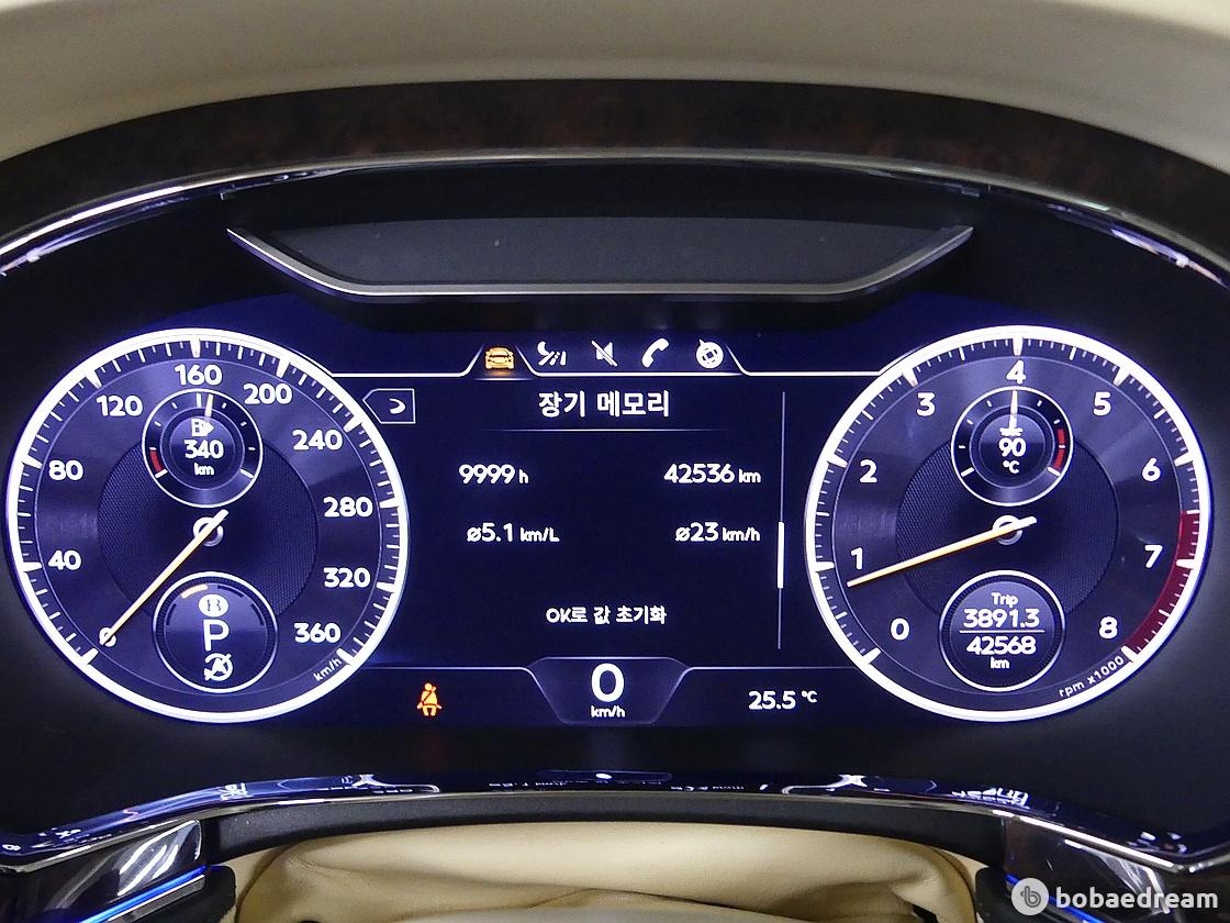 Bentley Flying Spur, 2022 — фото 7 из 12