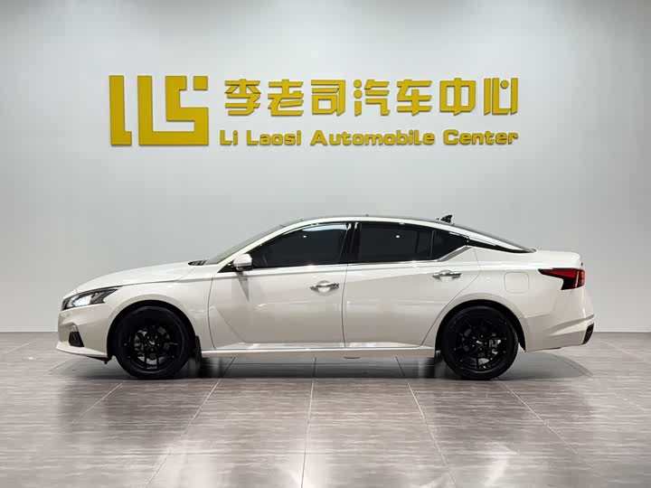 Nissan Teana, 2022 — фото 3 из 9