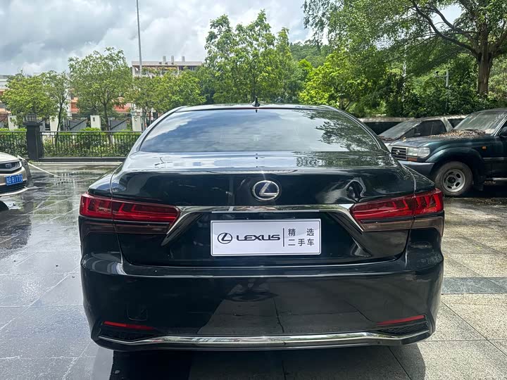 Lexus LS, 2022 — фото 9 из 9