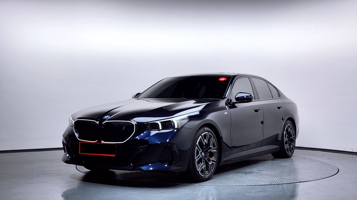 BMW i5, 2023 — купить в Саранске под ключ