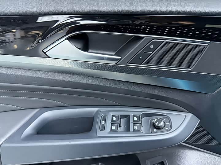 Volkswagen Passat, 2024 — фото 6 из 9