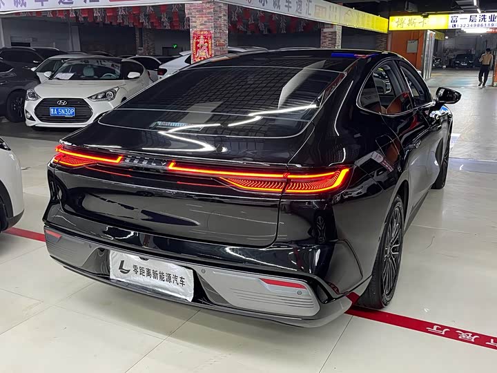 Geely Galaxy Starshine 8 EM-i, 2026 — фото 6 из 9