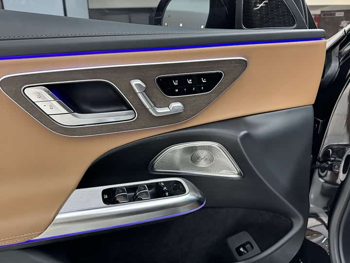 Mercedes-Benz E-Class, 2025 — фото 9 из 9