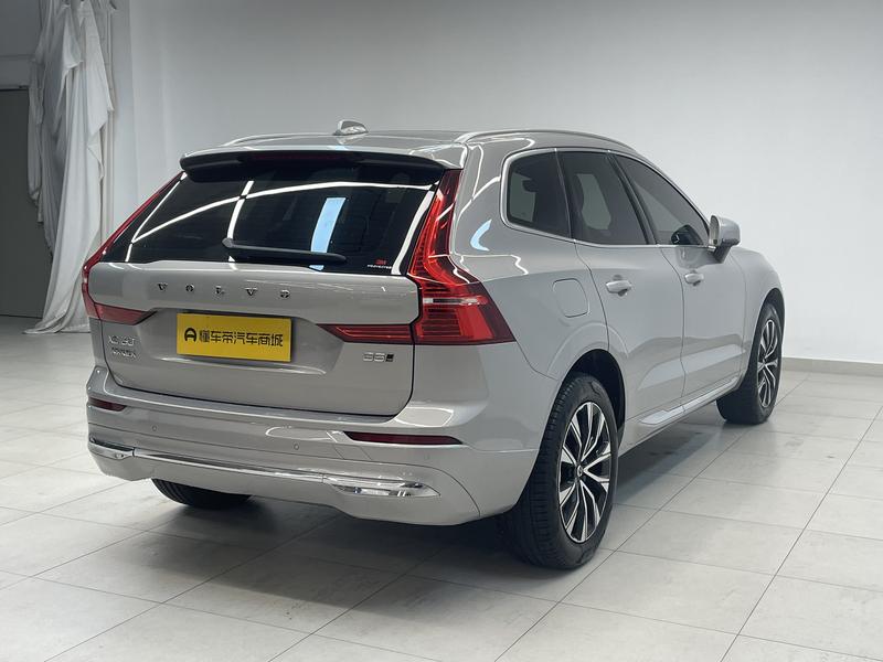 Volvo XC60, 2023 — фото 7 из 12