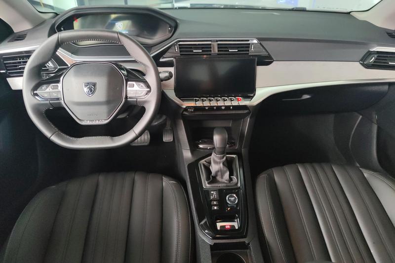Peugeot 408, 2024 — фото 9 из 12
