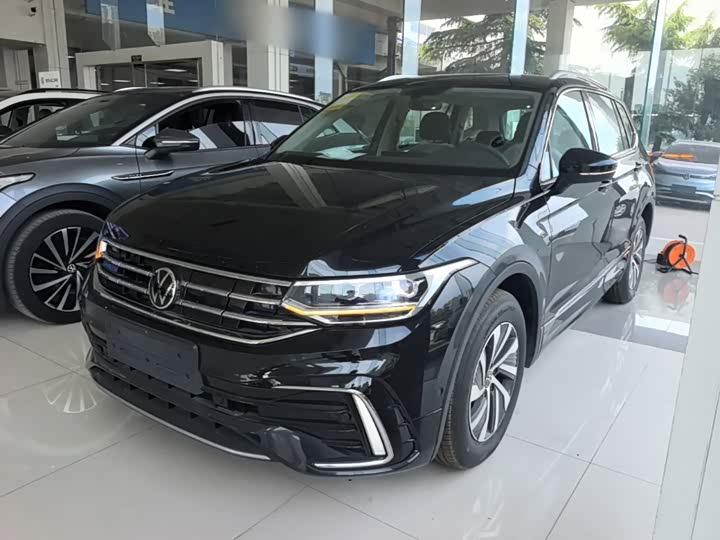 Volkswagen Tiguan L Hybrid, 2025 — купить в Костроме под ключ
