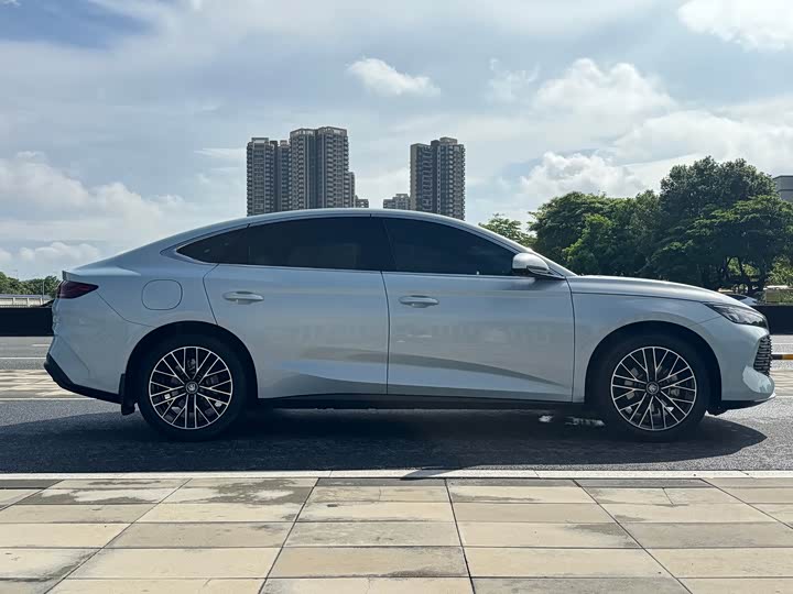 BYD Qin L, 2024 — фото 4 из 9