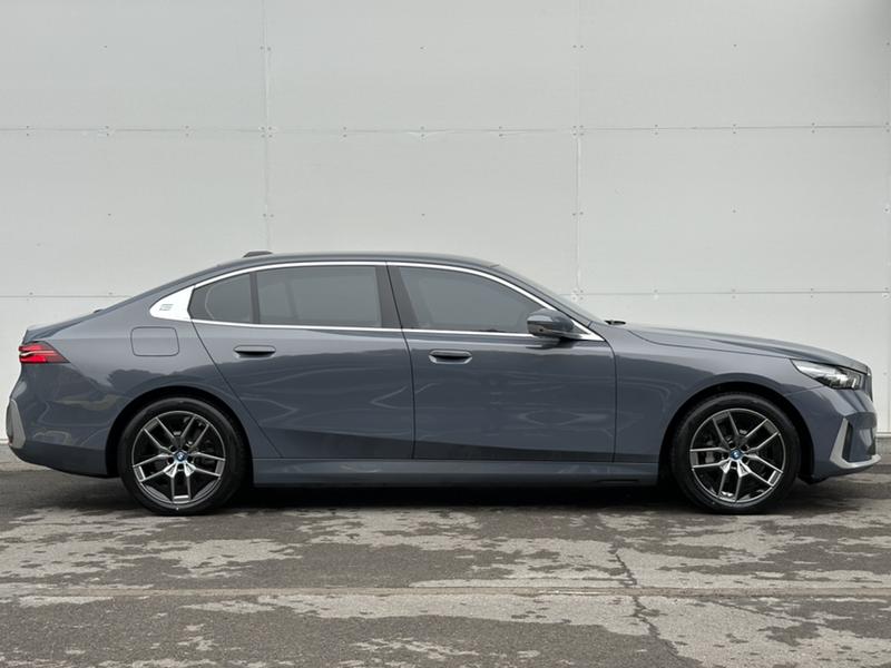 BMW i5, 2025 — фото 6 из 12