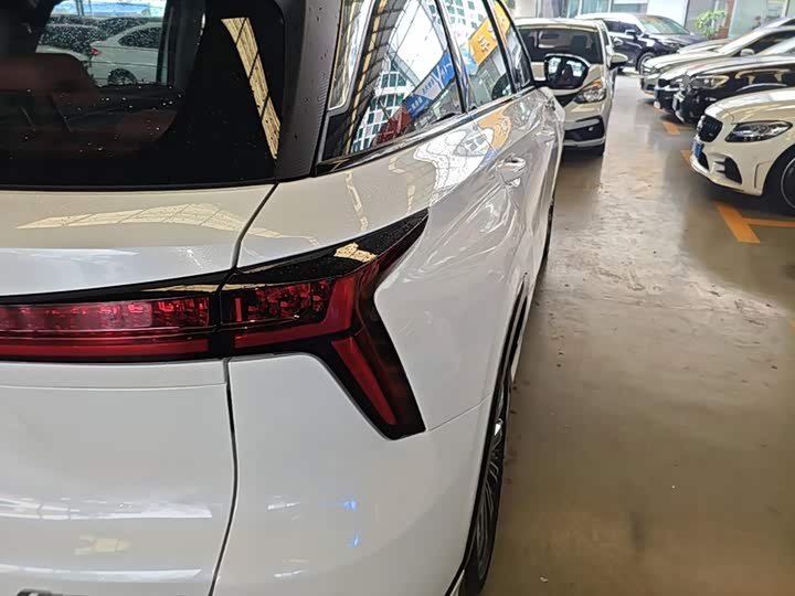Changan CS75 Plus, 2024 — фото 8 из 9