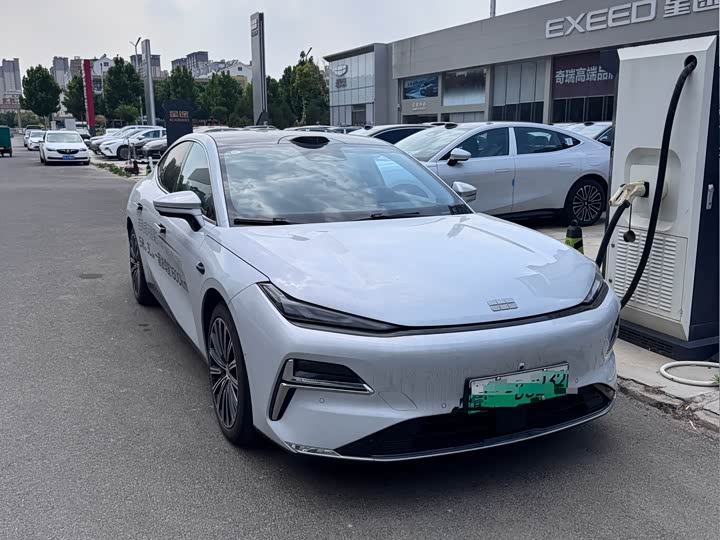 Geely Galaxy Starshine 8 EM-i, 2025 — купить в Брянске под ключ