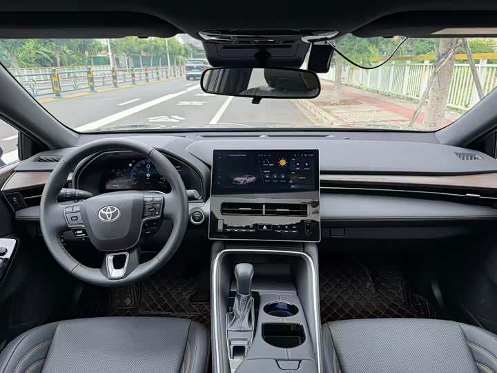 Toyota Avalon, 2025 — фото 5 из 5