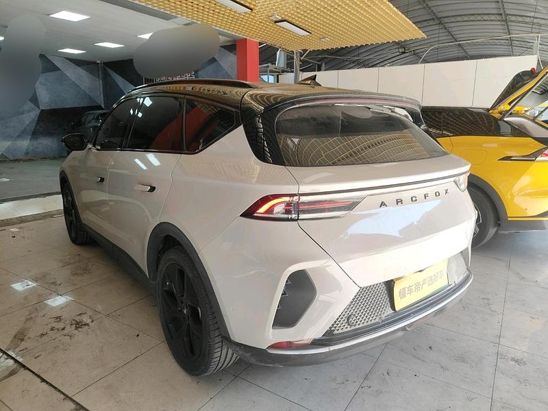 BAIC Arcfox Alpha T, 2023 — фото 4 из 12