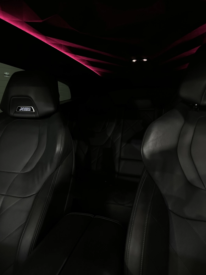 BMW XM, 2024 — фото 11 из 12