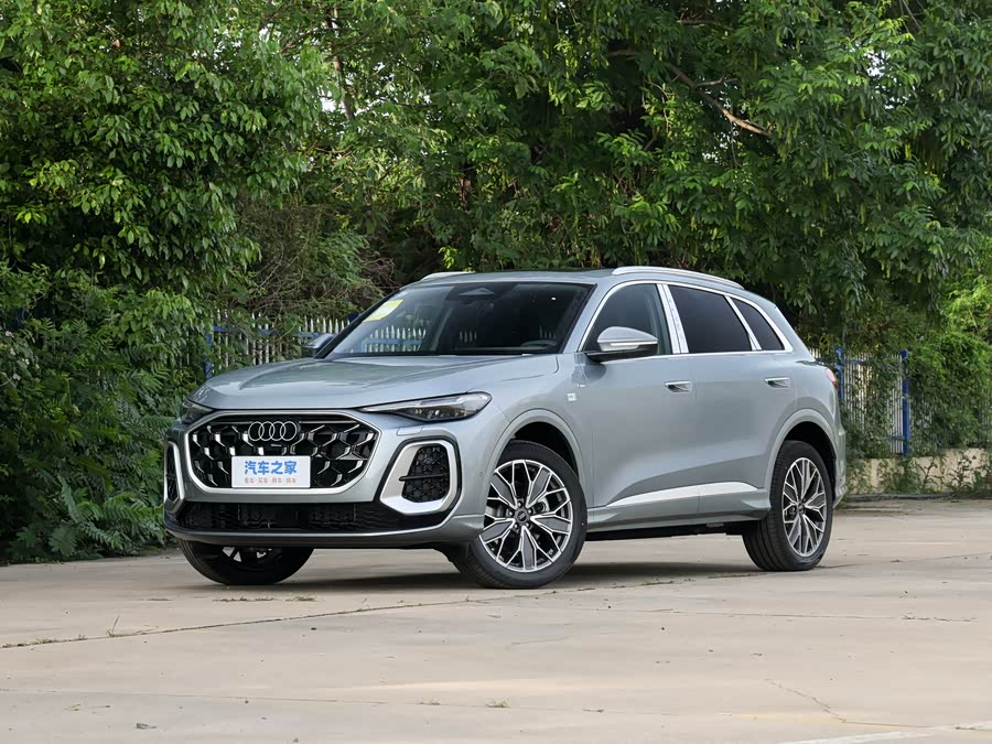 Audi Q5L, 2026 — купить в Калуге под ключ