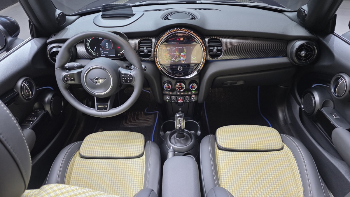 Mini Cooper Convertible, 2024 — фото 7 из 12