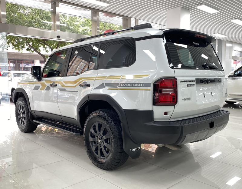 Toyota Prado, 2024 — фото 4 из 12